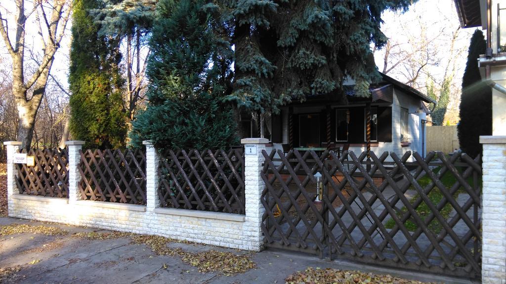 Апартаменты Napsugar Vendeghaziko Орошхаза Экстерьер фото